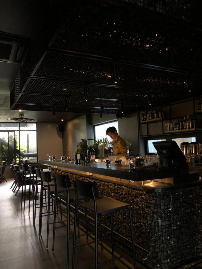 Luffy Hotel Uong Bi Bagian luar foto