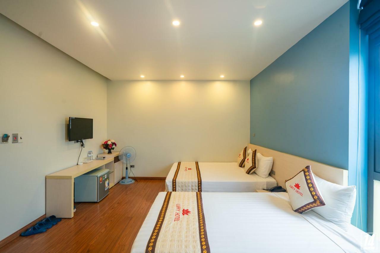 Luffy Hotel Uong Bi Bagian luar foto