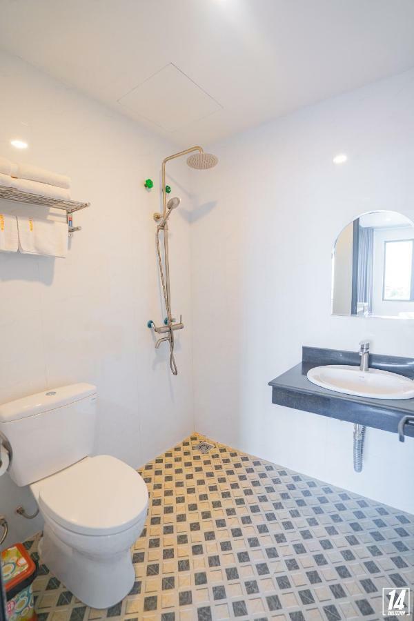 Luffy Hotel Uong Bi Bagian luar foto